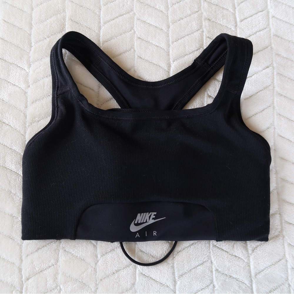 Nike black sports bra Nwot